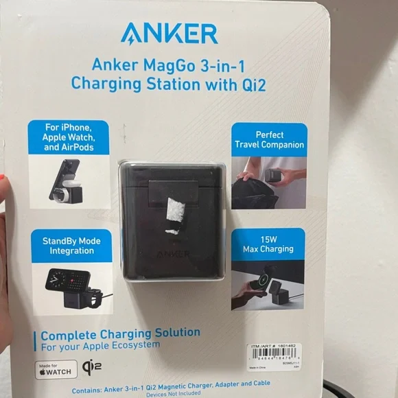 Anker MagGo Black 3-in-1 Charging Station with Qi2 - Picture 1 of 2